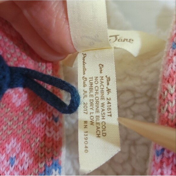 Matilda Jane Geometric Warm Hugs Sherpa Lined Sweater Vest Size 6 - Picture 14 of 16